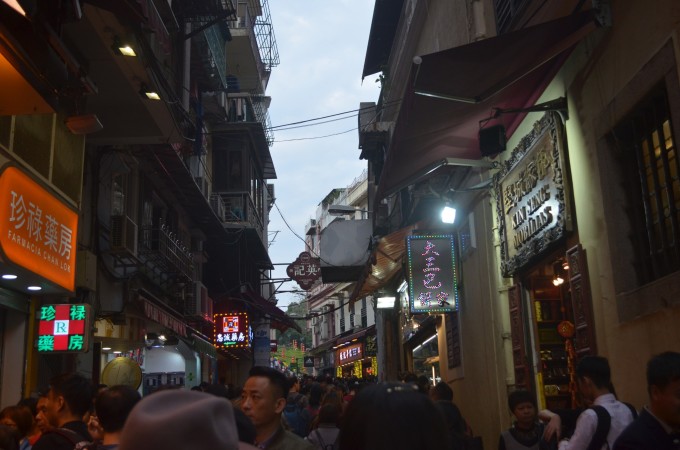 6合宝典就是彩库宝典吗以及澳门大三巴三码开奖结果最新动态解答、专家解读解释与落实​规避不实诱导