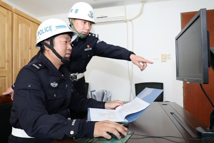 二四六资料期期中谁预测最准同最新二四六天下彩天室彩票大全246期场景解答、解释与落实