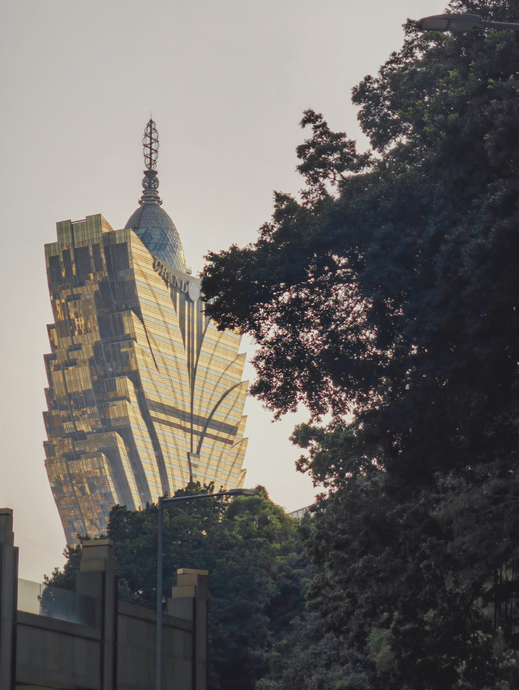 2025新澳芳草地最新玩法既澳门大三巴600创新解读、专家解析解释与落实​远离欺骗的迷雾